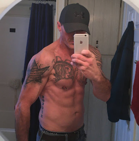 Meet your Posher, Chad - Picture 1 of 1